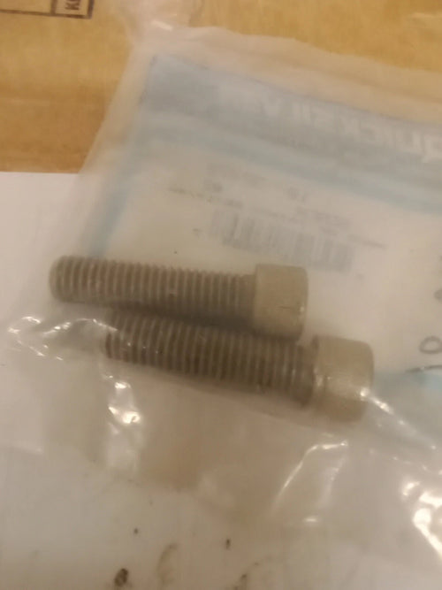 10-32470 QUICKSILVER 437-14 X1.75 ALLEN BOLT