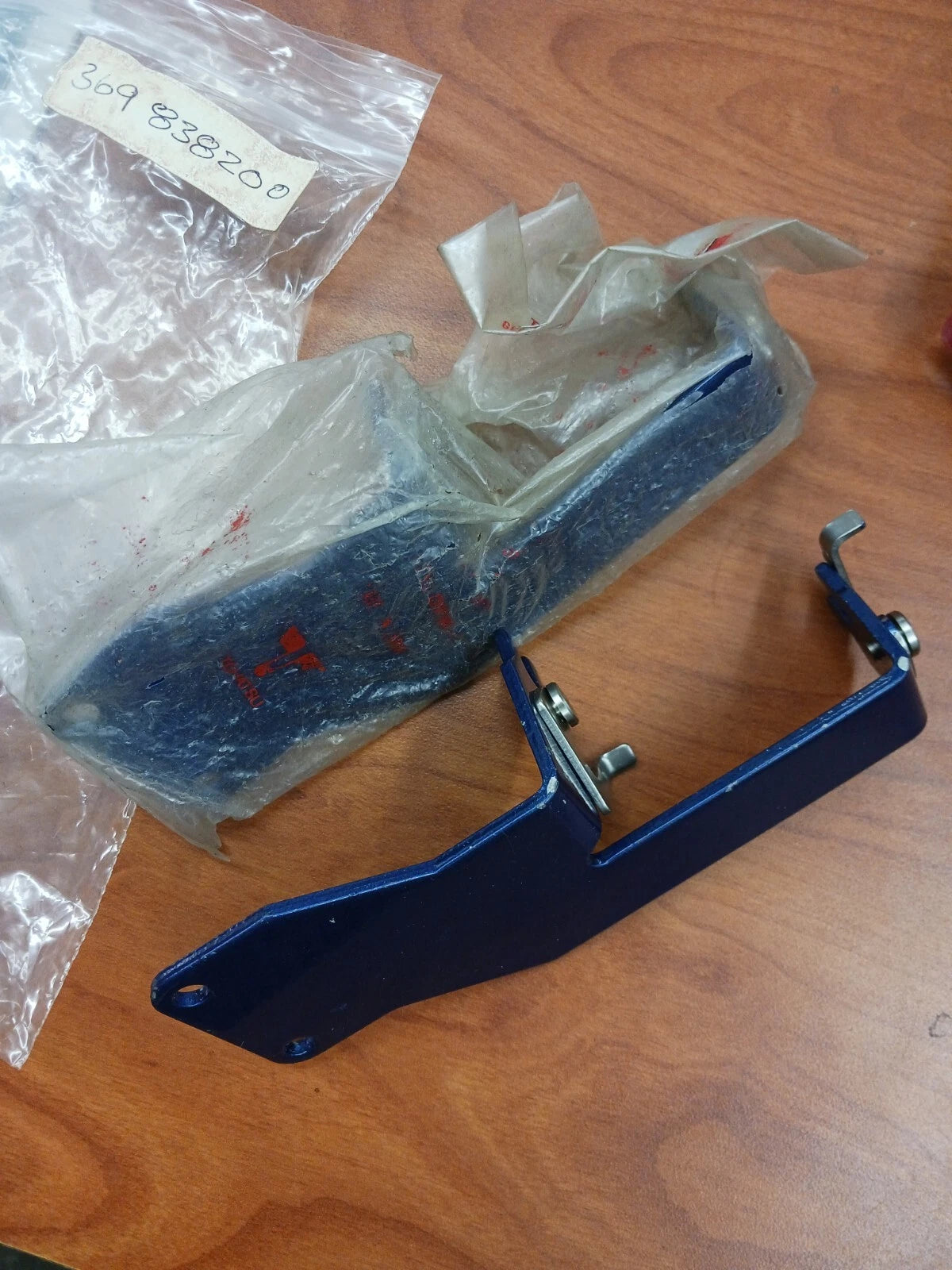 369838200 TOHATSU "cable bracket w/clips