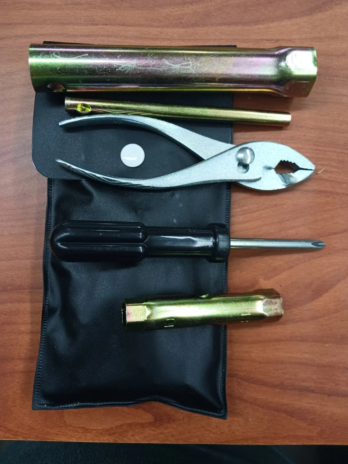 TUHATSU TOOL KITS 3BJ72100M TOOL SIZES ARE VARIABLE  LOOK AT PICTURE