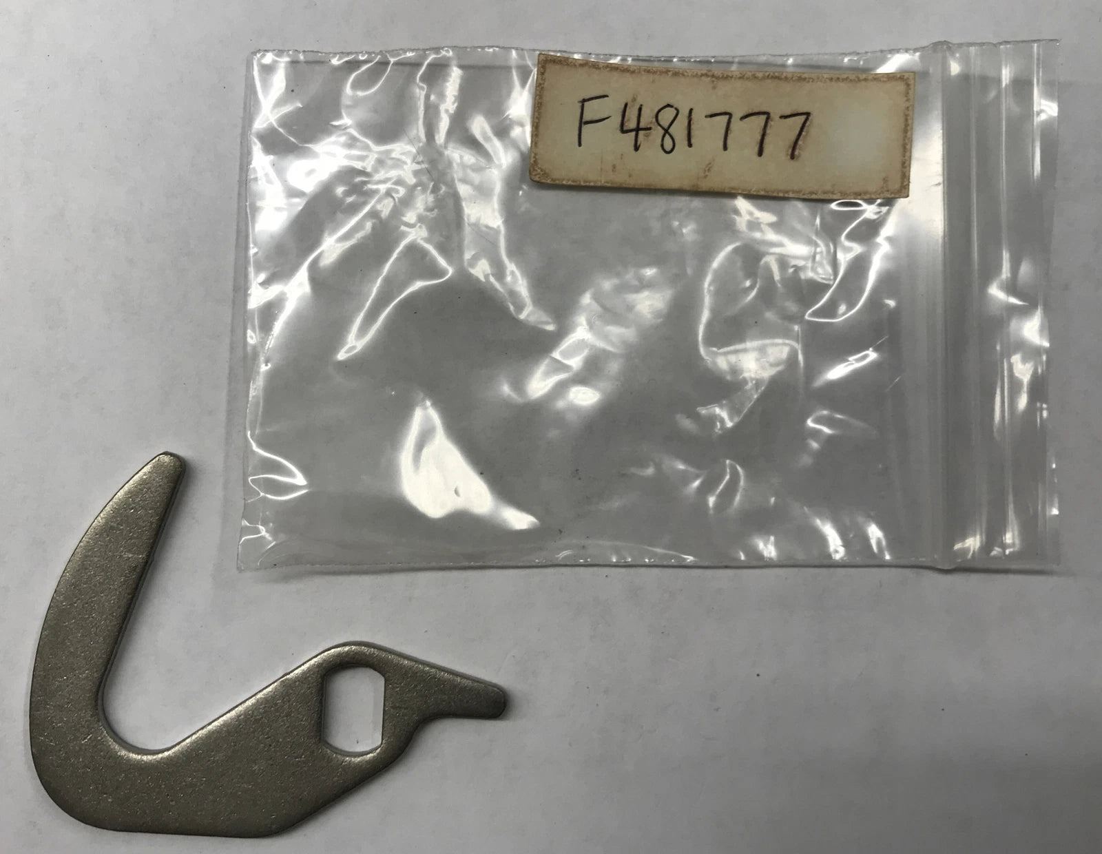 New Mercury Force  Oem Part # F481777 Hook  Nip Nos